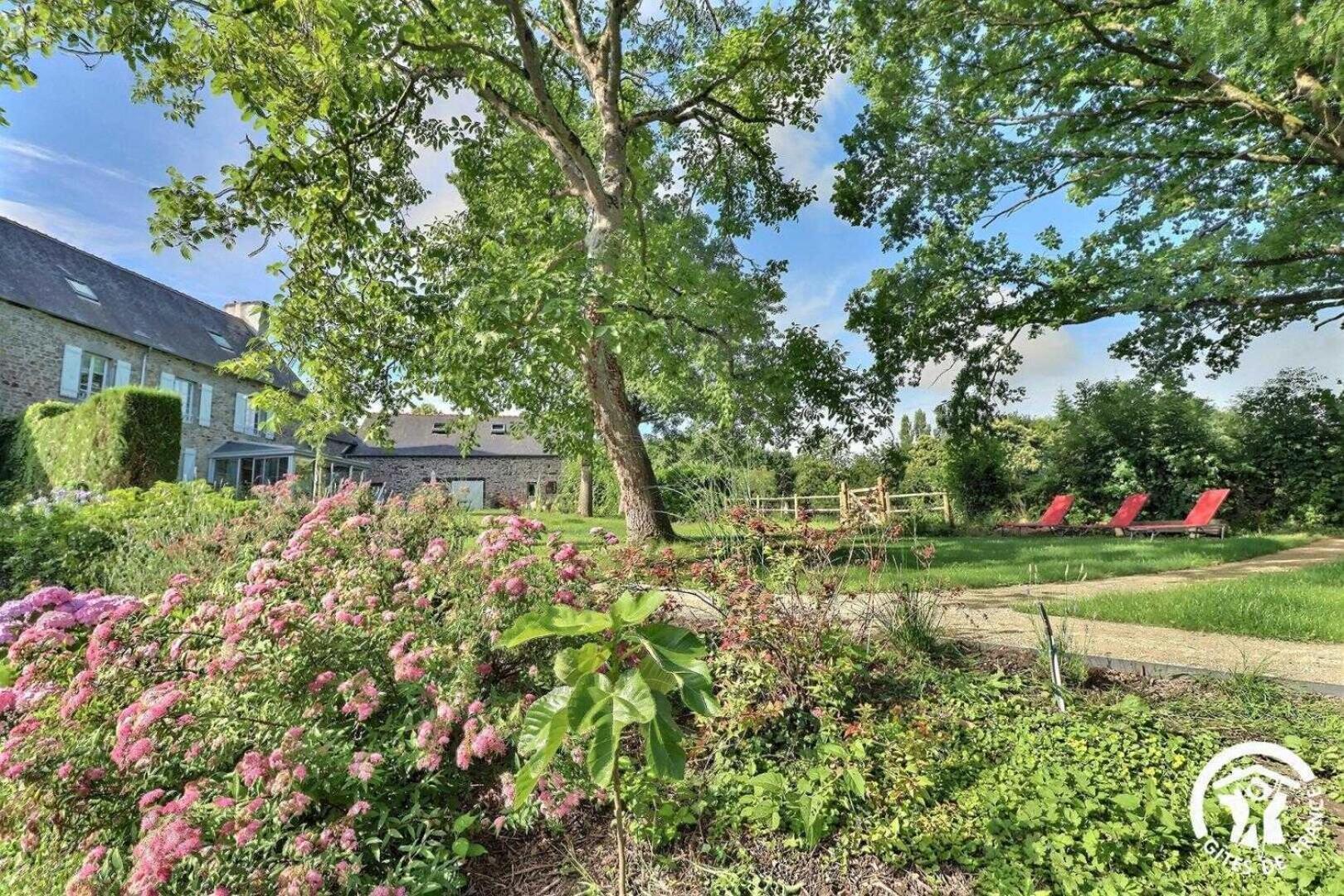 مبيت وإفطار Bazouges-la-Pérouse Le Jardin De Quercus المظهر الخارجي الصورة